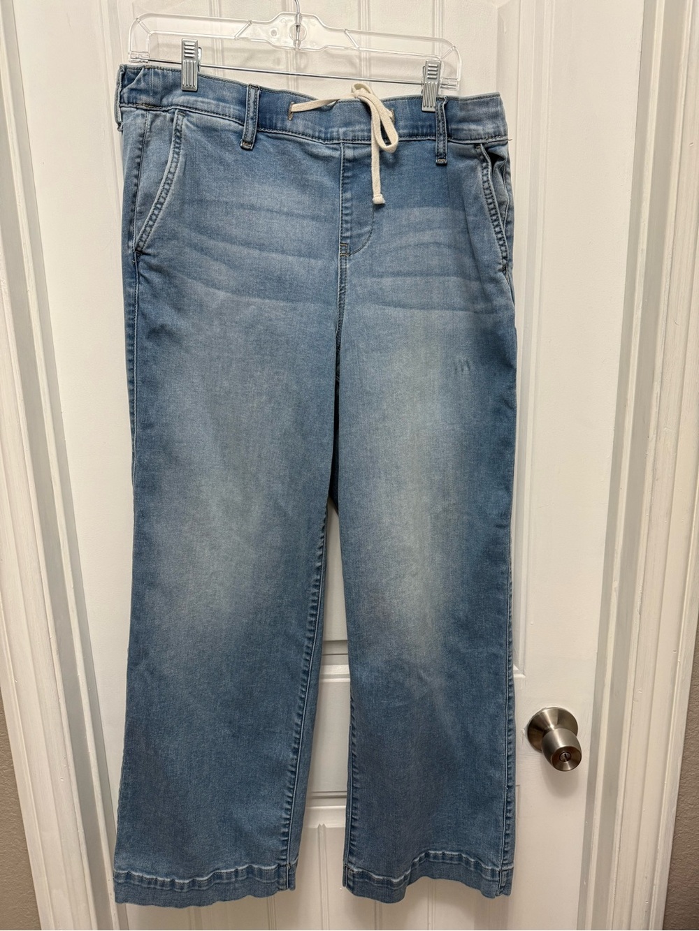Torrid Women's Weekend Women’s High Rise Elastic Waist Jeans Size 1R 18/20 (49-1
